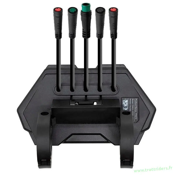 Pièce détachée trottinette électrique noir avec câbles colorés pour acheter trottinette électrique