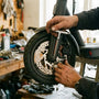 Comment resserrer les freins d'une trottinette électrique