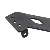 Gros plan fixation basse sur châssis pour bras KuKirin G2 Max. Patte d'ancrage latérale coudée à 3 points pour vissage sur le deck (plateau).