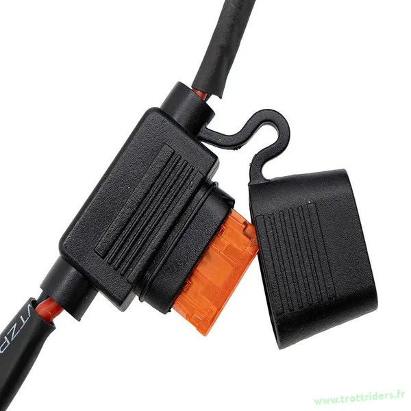 Image d’un porte-fusible automobile avec fusible orange pour Batterie Urbanglide E-Cross