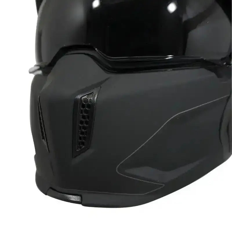 Casque streetfighter noir mat avec support caméra, design élégant et sécurisé