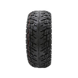 Détail sculpture bloc pneu tubeless off-road eWheel 90/55-7 vue frontale, crampons profonds